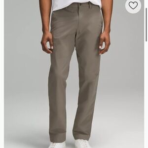 lululemon athletica Men's ABC Classic-Fit Trouser 32L VersaTwill